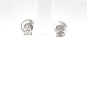 18ct laboratory grown pear shaped diamond studs