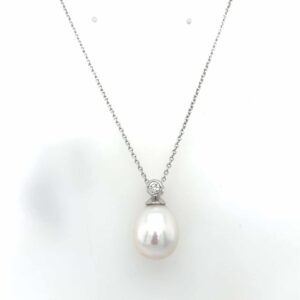 18ct white gold diamond and pearl necklace